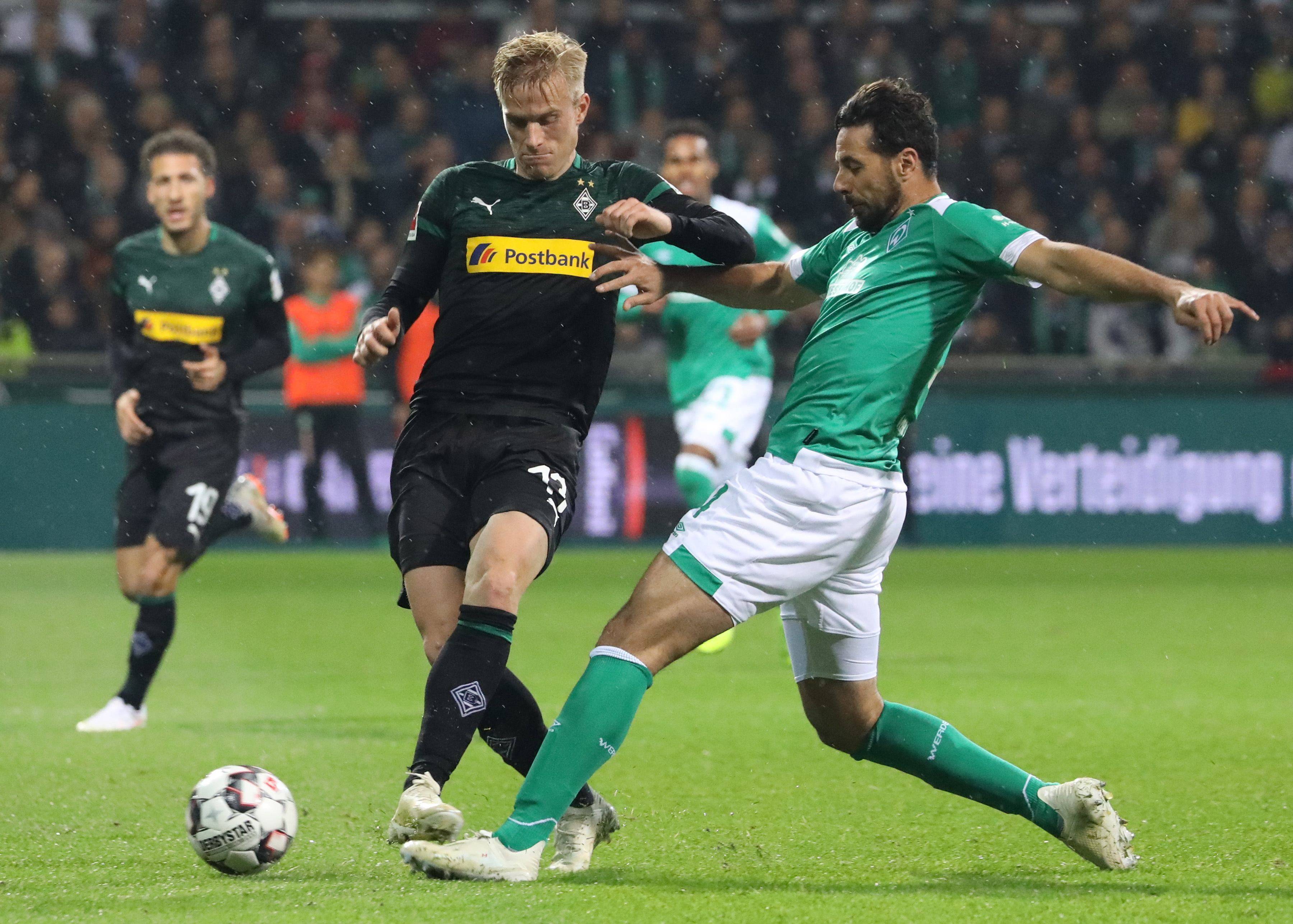 包含今晚突围战来临;皇家社会围绕德甲止住颓势;气氛紧张;医务组通报恢复的词条 包含今晚突围战来临;皇家社会围绕德甲止住颓势;气氛紧张;医务组通报恢复的词条